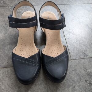 Navy Closed Toe Mary Jane heels